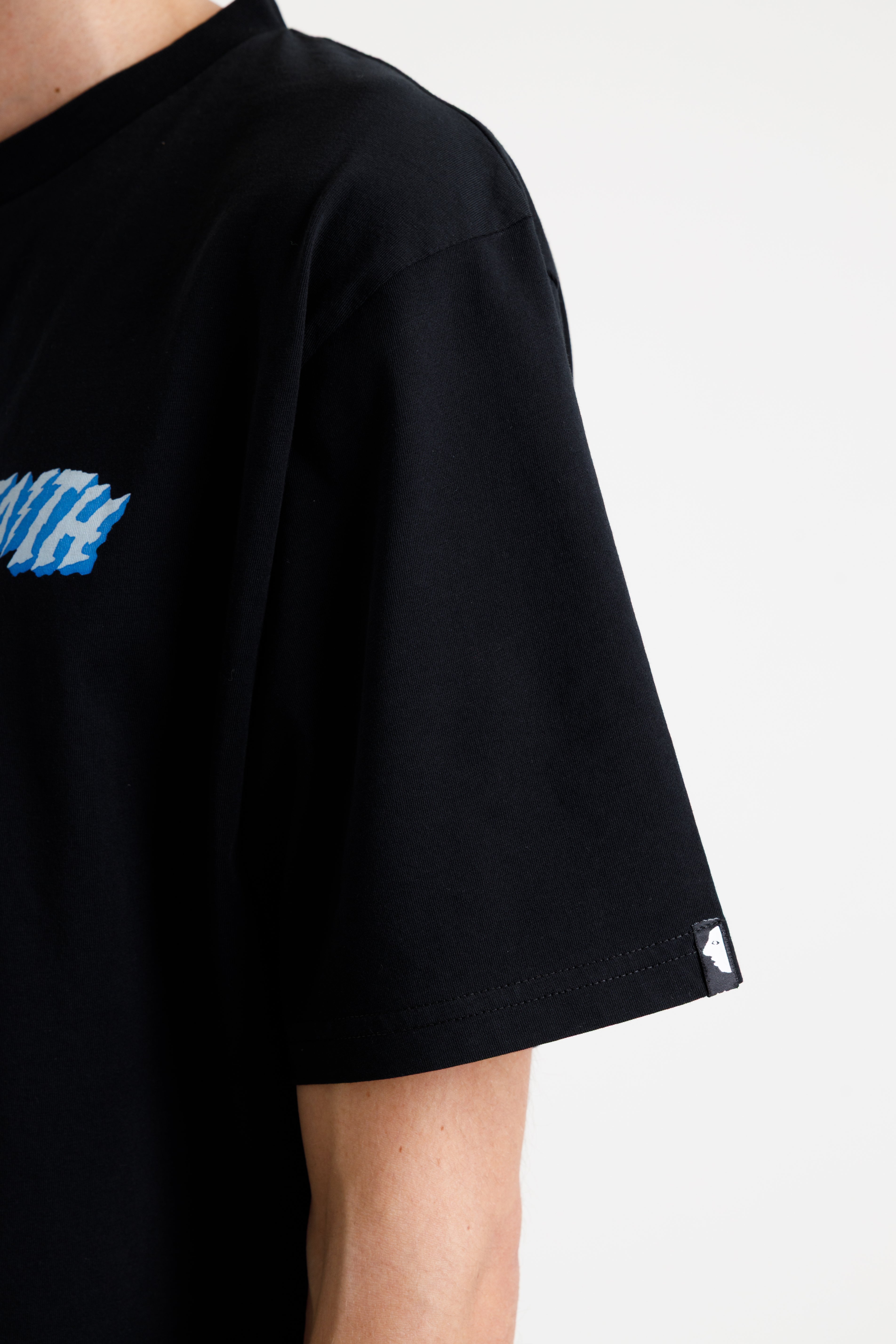 CAMISETA THUNDER - NEGRA