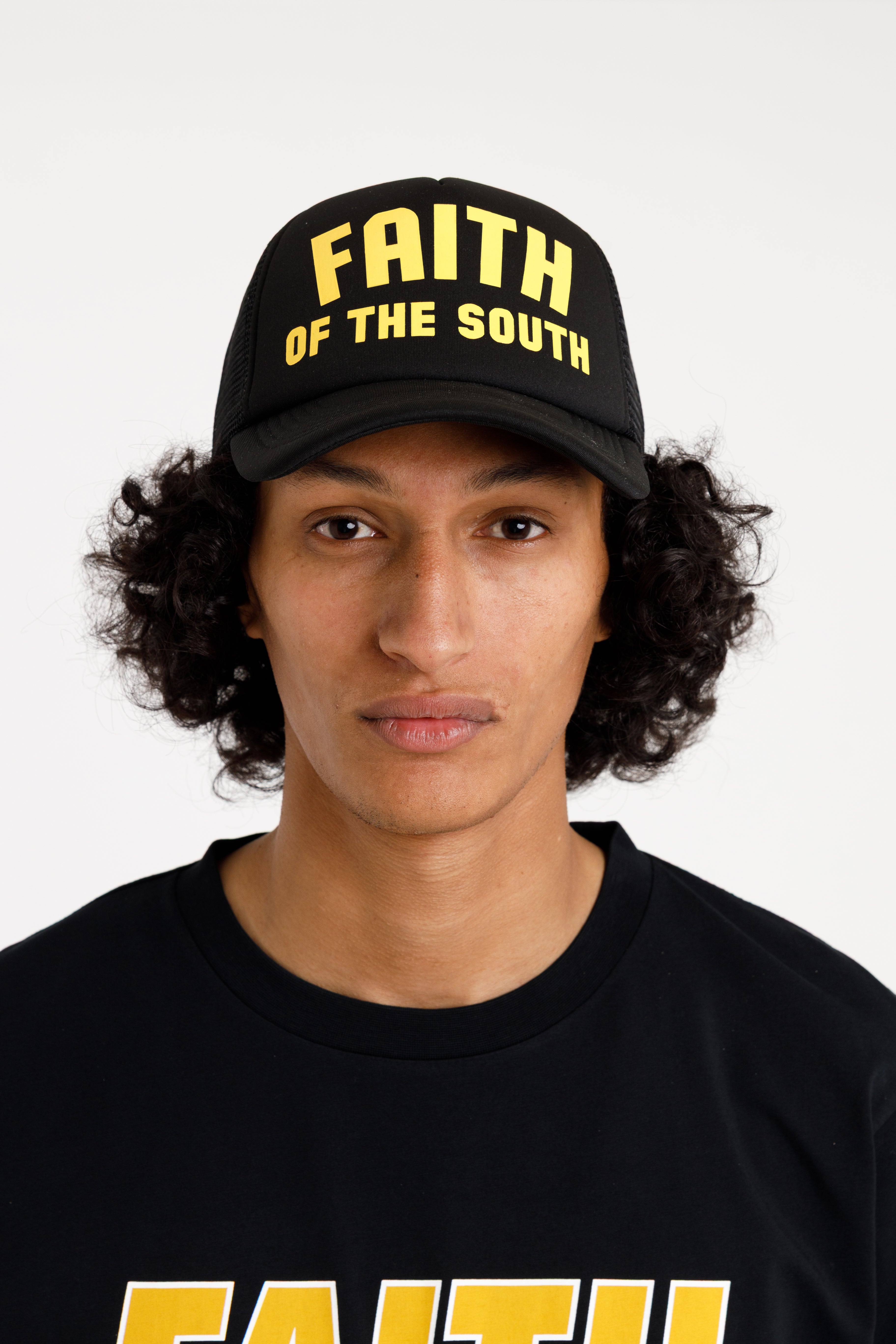 GORRA DE CAMIONERO BLACK FAITH