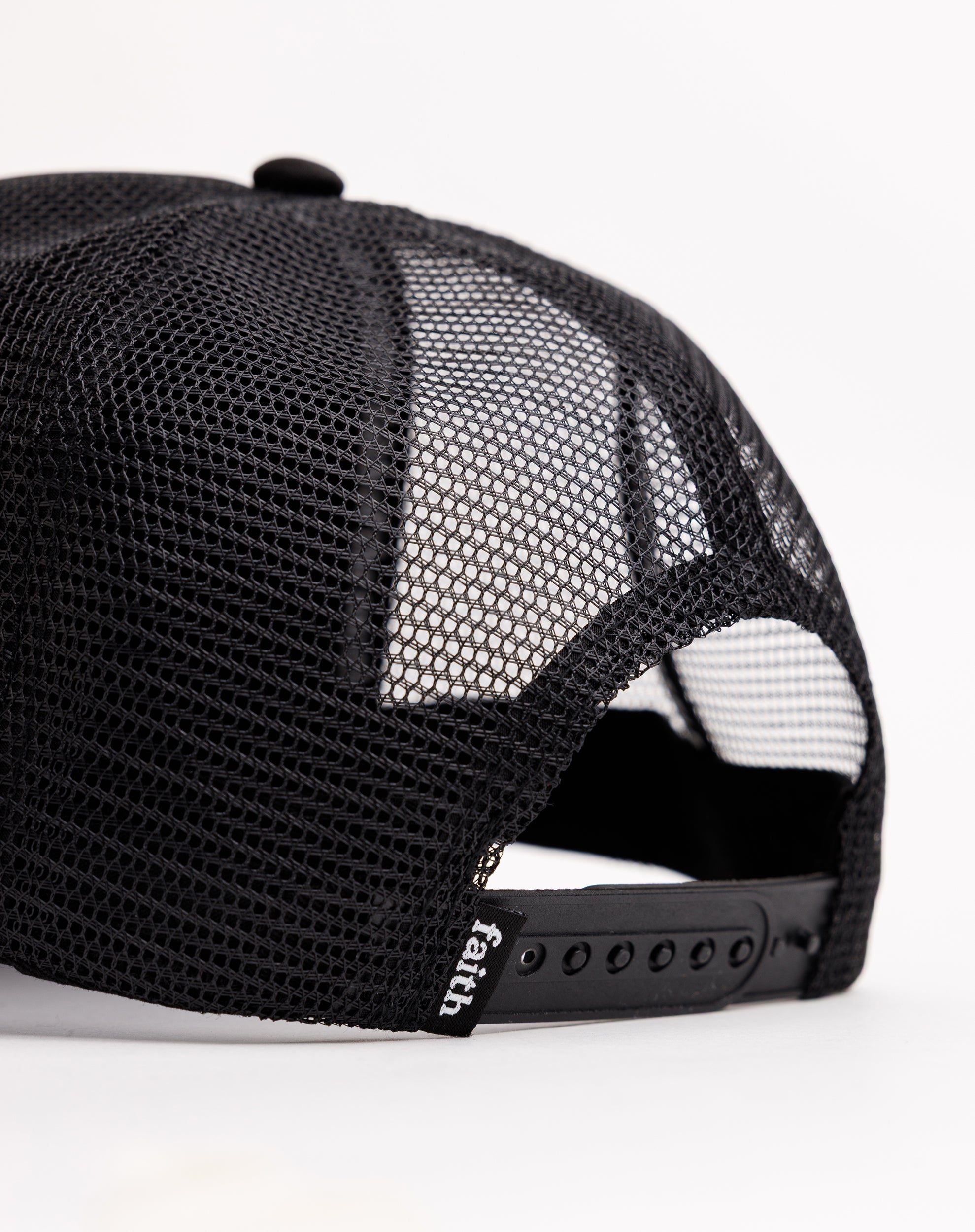 GORRA DE CAMIONERO BLACK FAITH